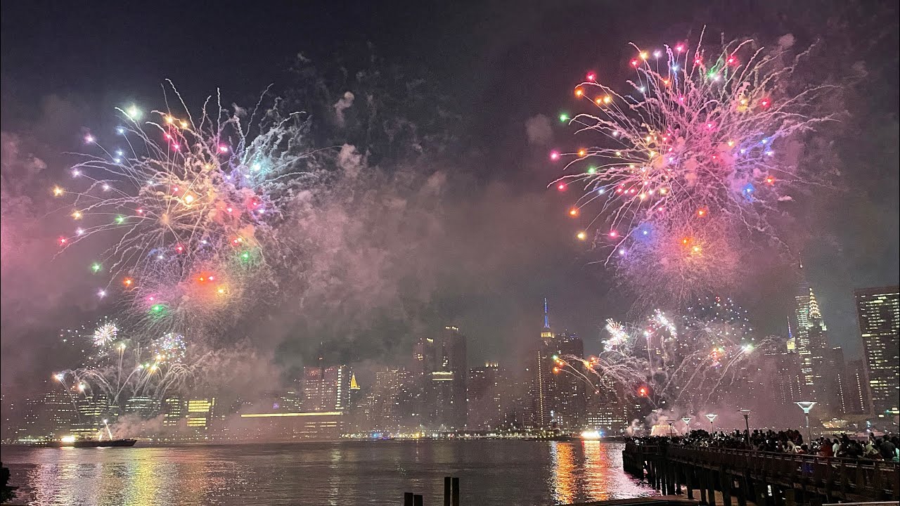 NYC Macy's 4th of July Fireworks Show 2021 / Phone Version
