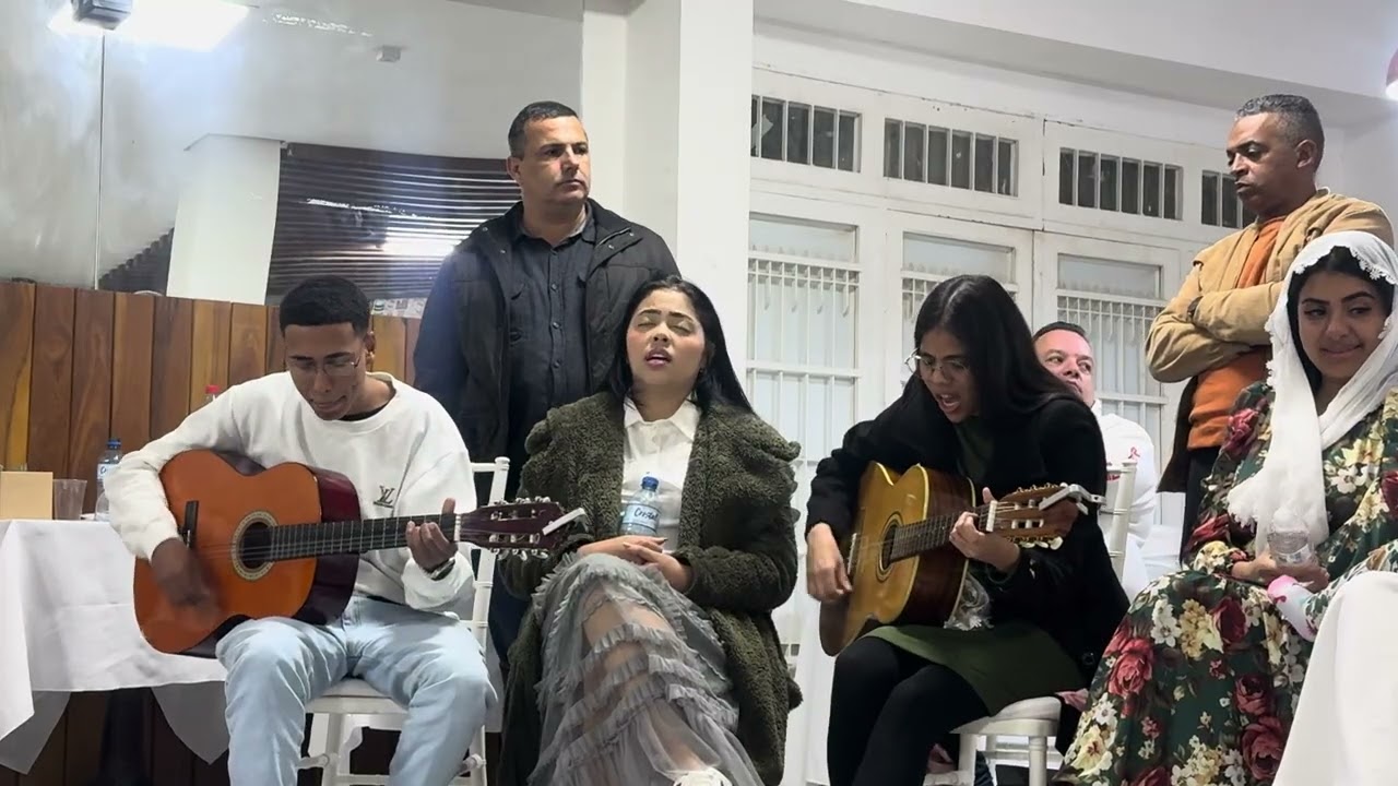 Hino avulso- EFATÁ (LUANA DIAS ,KESIA NERE ,VITOR )