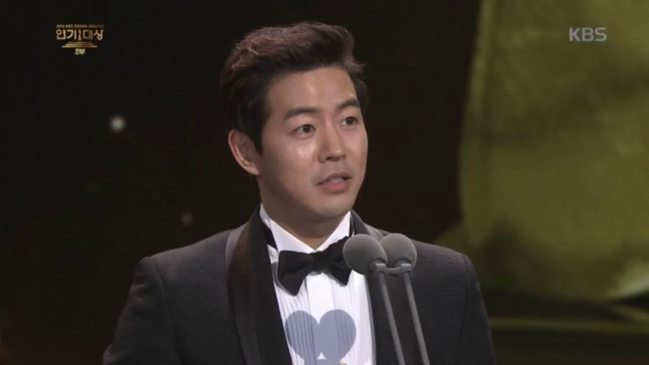 2016 KBS 연기대상 2부 - [KBS 연기대상] 미니시리즈 남자 우수상 ‘공항가는 길‘ 이상윤 수상.20161231