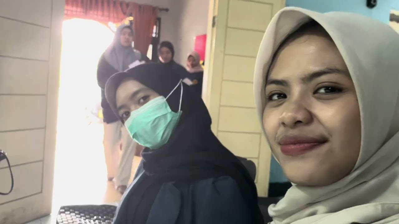Edukasi kesehatan mengenal penyakit Aterosklerosis, Hipertensi dan Penuaan Dini PKM-RE UNRAM 2025 