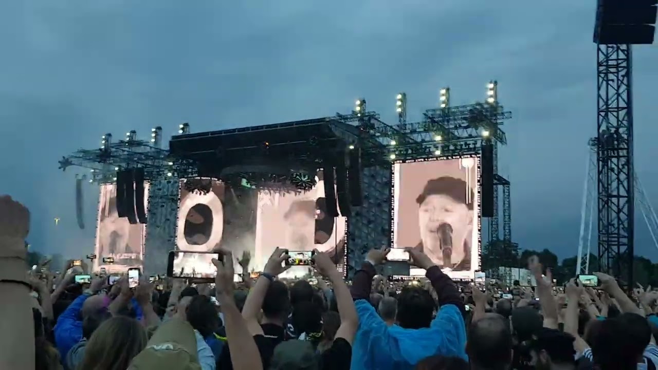 Vasco Rossi - Inizio concerto più XI comandamento - Milano Ippodromo la Maura 24 Maggio 2022
