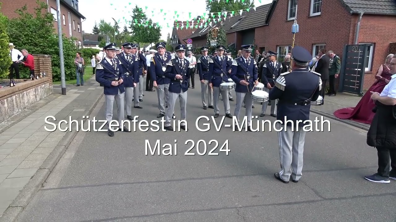 Schützenfest in GV-Müchrath: Der Aufmarsch zur Parade im Mai 2024.