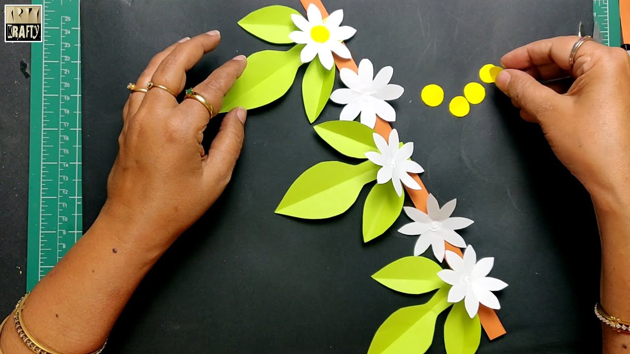 WHITE FLOWER Design for Bulletin Board Border | Student-Teacher Activity | DIY