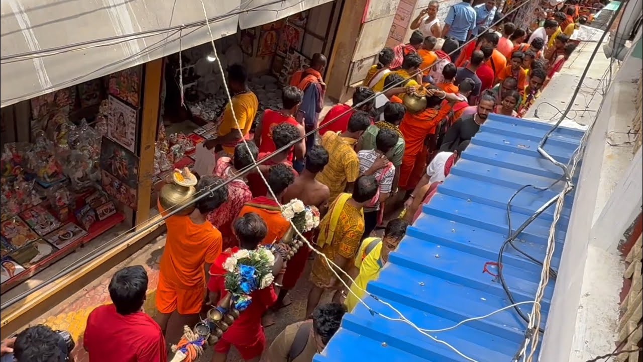 শ্রাবণের তারকেশ্বর | ভক্তদের জনস্রোতে মামনিকে নিয়ে গেলাম জল ঢালতে | Tarakeswar 