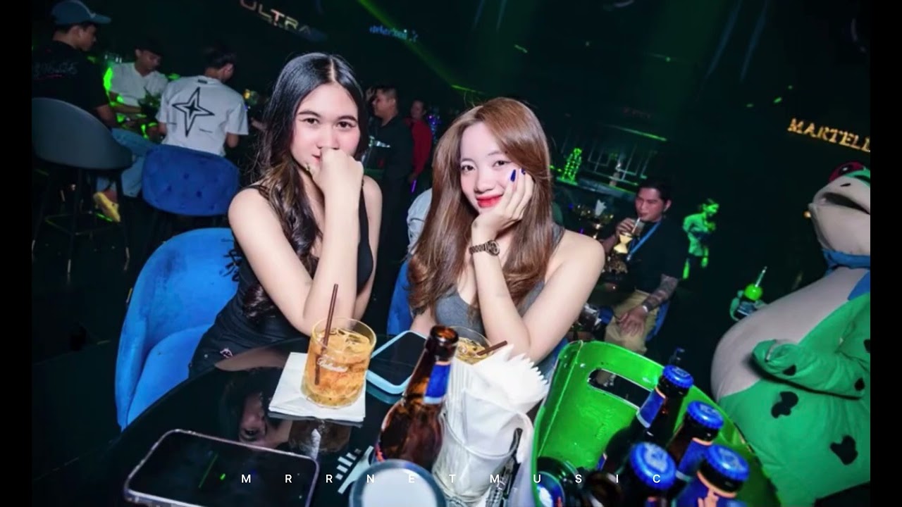 ☢️បងក្រឡែកមើលទៅ x ចាស់ជូរអែម+រាំវងចងពុងកន្សែង+អូយអូយបង+ជិះសុីក្លូ+ផ្គរលាន់ៗរង្គើមេឃ MIXTAPE ReMix💃🏻
