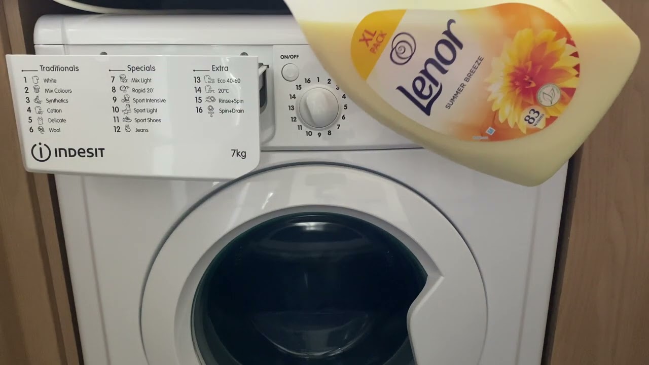 Стиральная машина Indesit IWC 71453 7 кг