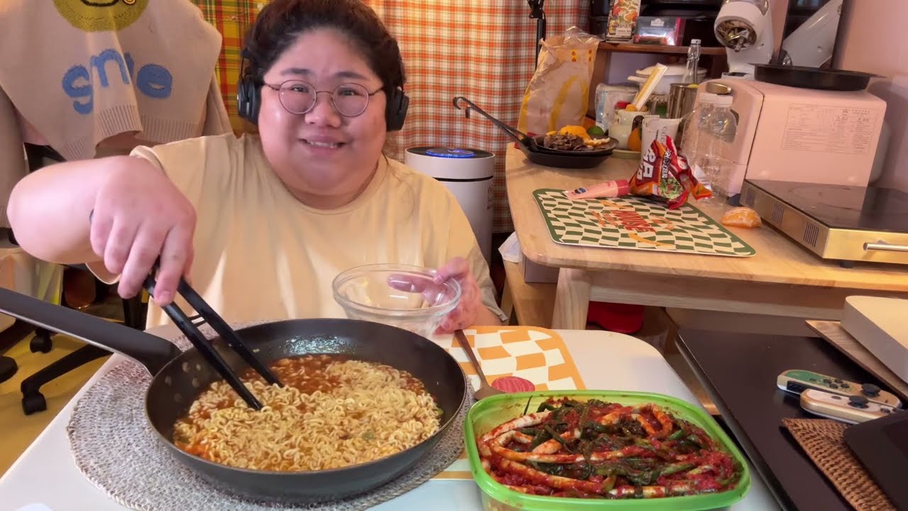 삼양 맵탱 청양고추 대파 라면에 파김치 야식 먹방