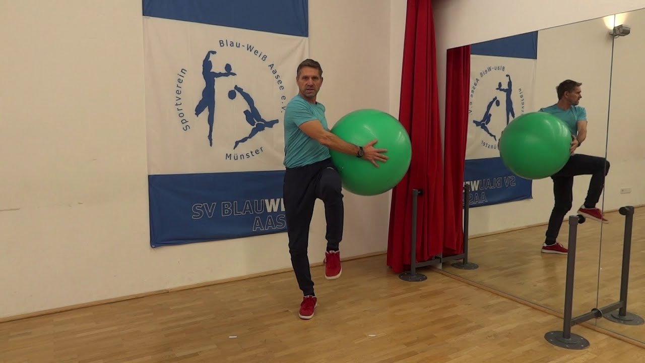 Funktionelles Training mit großem Gymnastikball (Sitzball) - SV Blau-Weiß Aasee e.V. Heimtraining