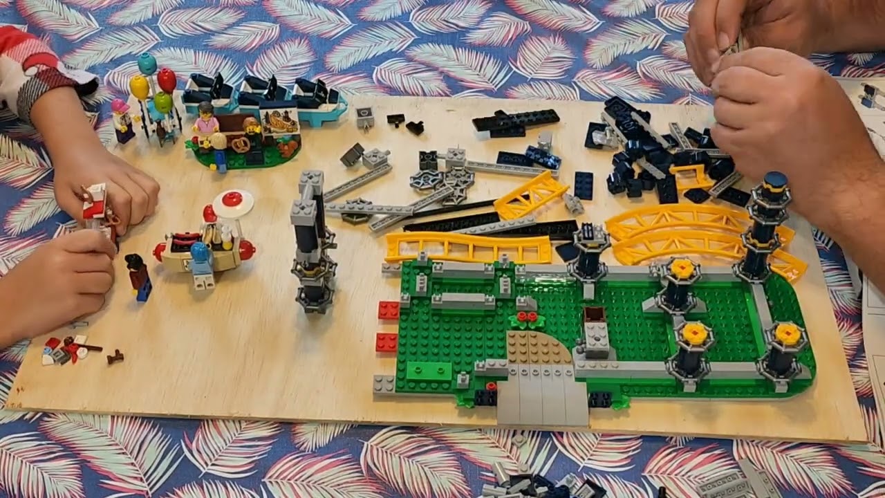 Lego Loop Coaster #10303 Speed Build Part 1