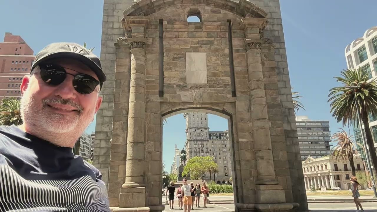 Uruguay#Montevideo#Old Town#Center#Palacio Legislativo#Tres Cruces#Feria de Tristán Narvaja