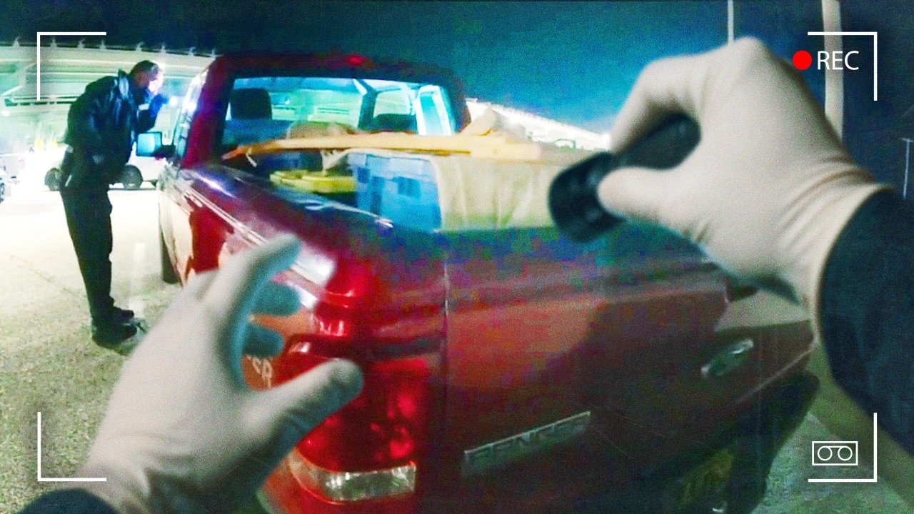 When Cops Discover a Serial Killer's Truck Full of Bodies