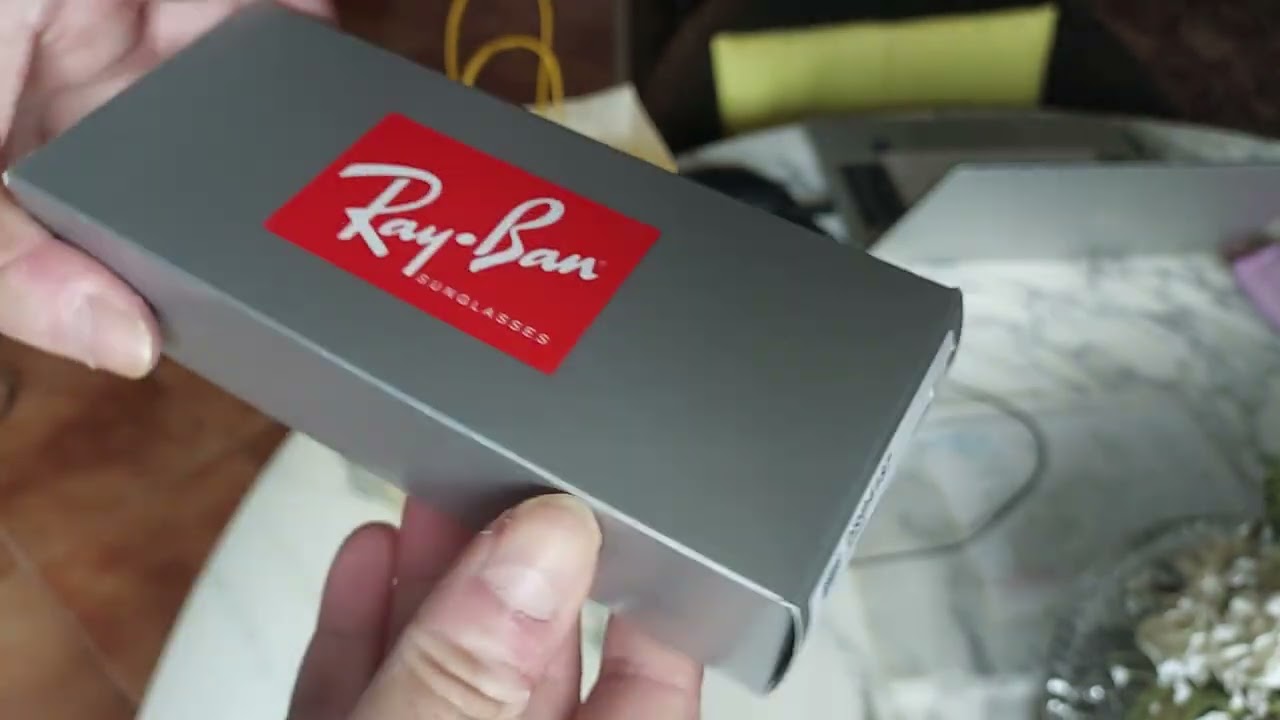 Wayfarer glasses by Ray Ban - A first look - 22Sep2024.