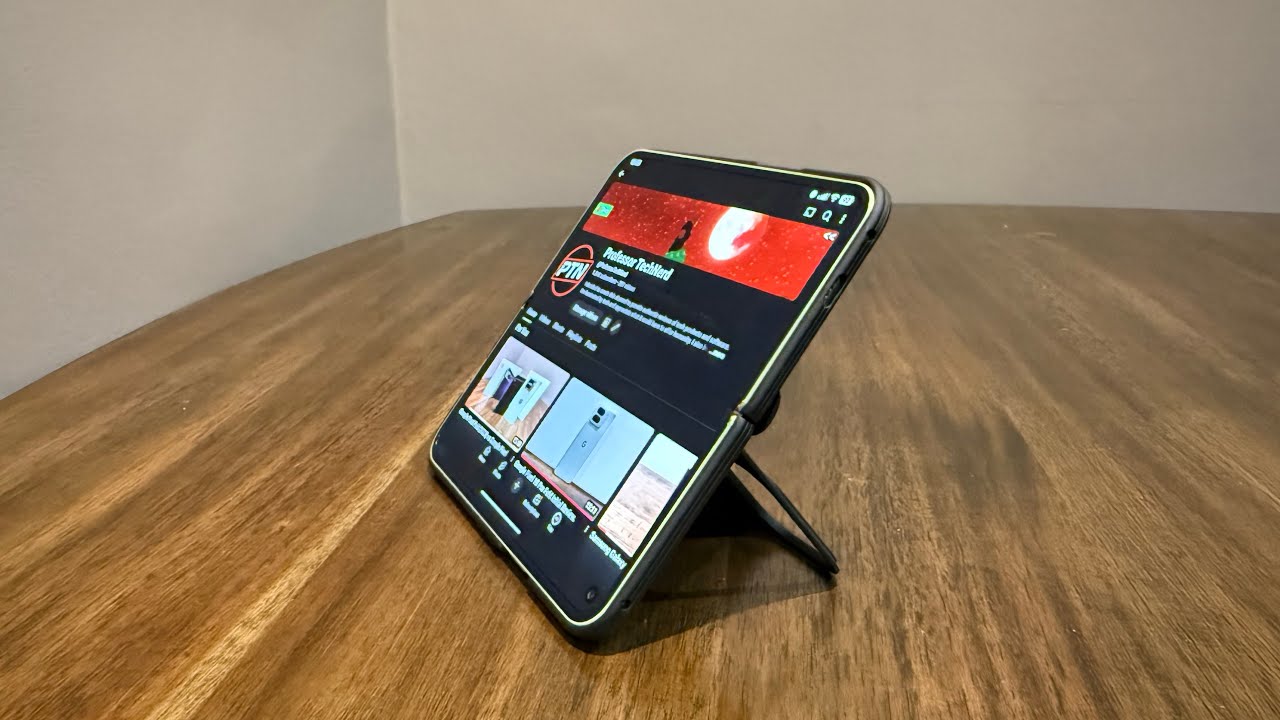 Чехол Poetic Revolution Flex Case — Google Pixel 10 Pro Fold