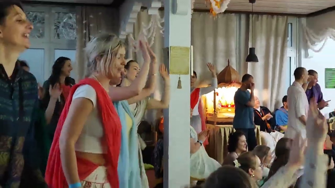 KirtanFast Govardhanadesh Odjasvi Prabhu (Оджасви прабху) Германия , Говардханадеш ИСККОН 7-9.04.23🙂
