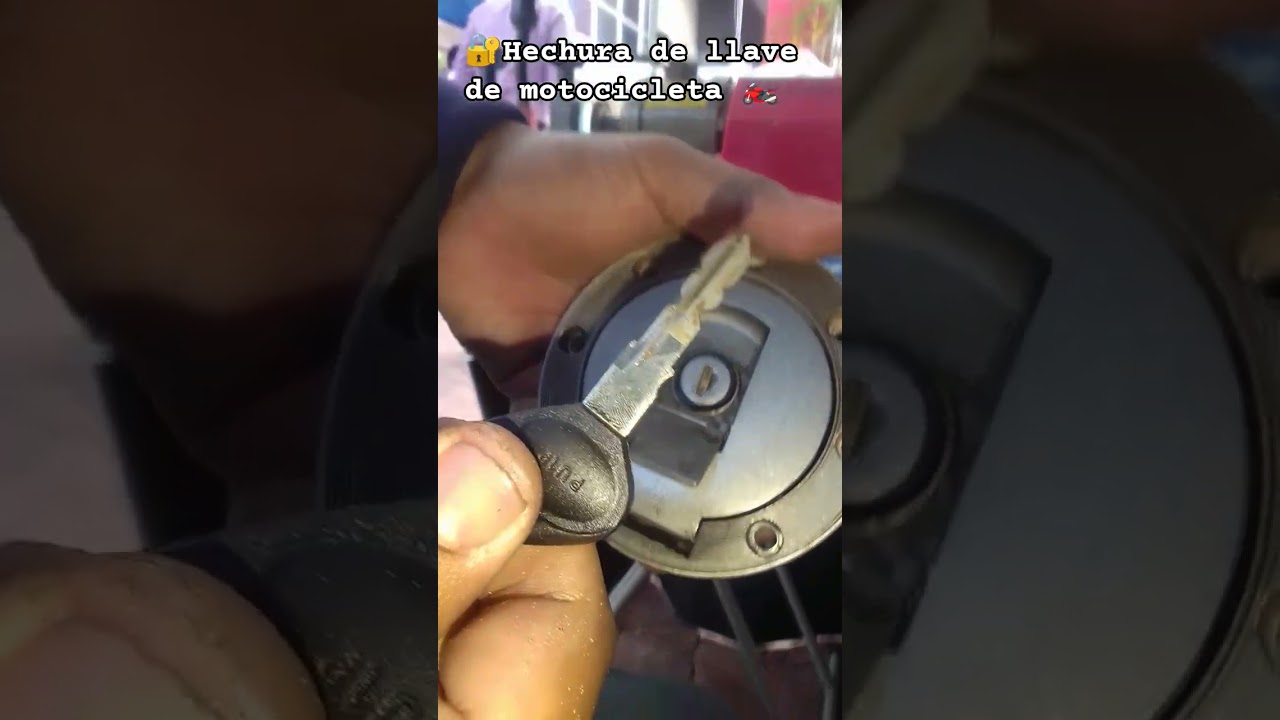 confección de llave de motocicleta