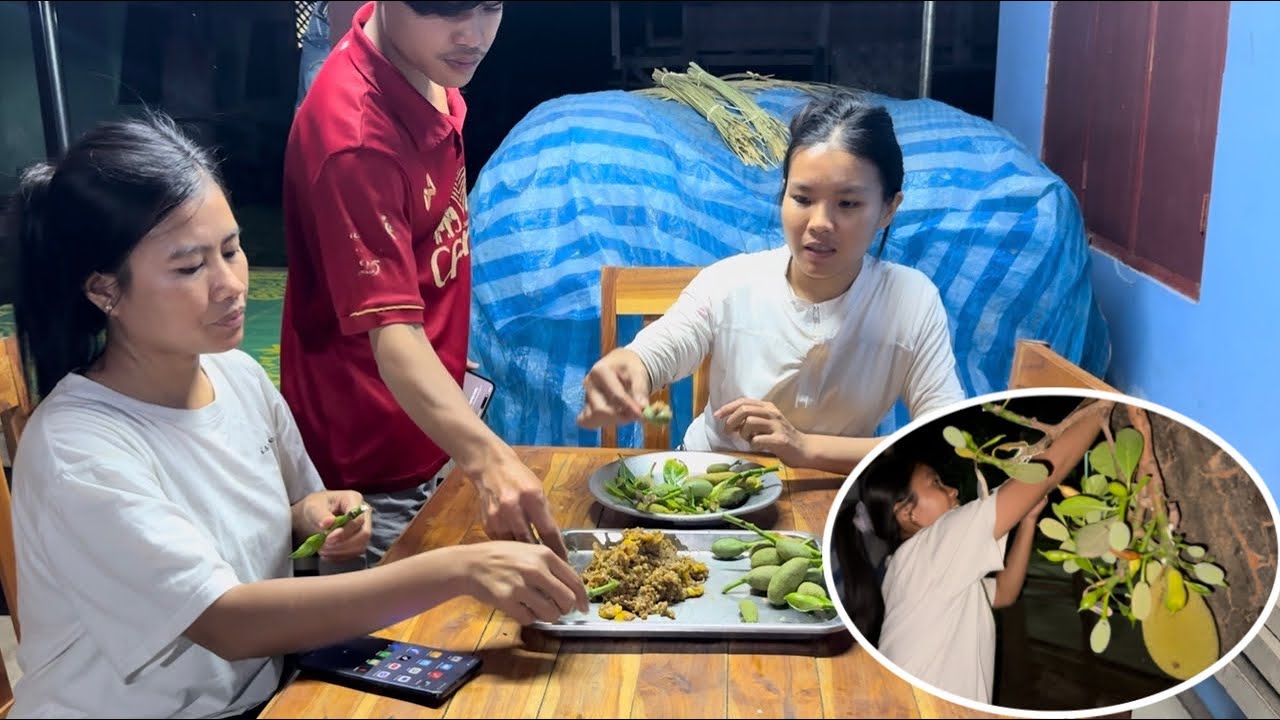 อยากกินตำเมี่ยงตอนดึก ไปหาวัตถุดิบมาตำกินตอนดึกกับพี่สาว / ຕຳລຳຄ່າກິນຍາມຄ່ຳ