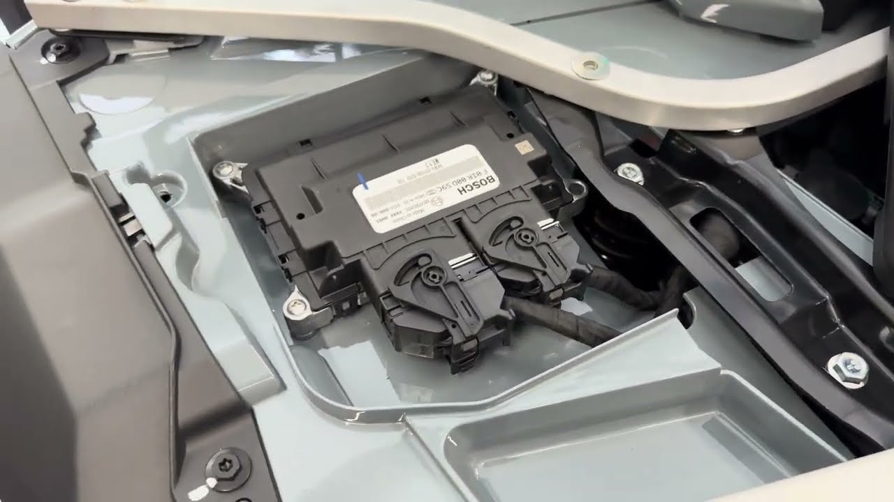 Gdzie znajduje się moduł w NAJNOWSZYM modelu CFMOTO 850 & 1000? Chip tuning zdjęcie blokady