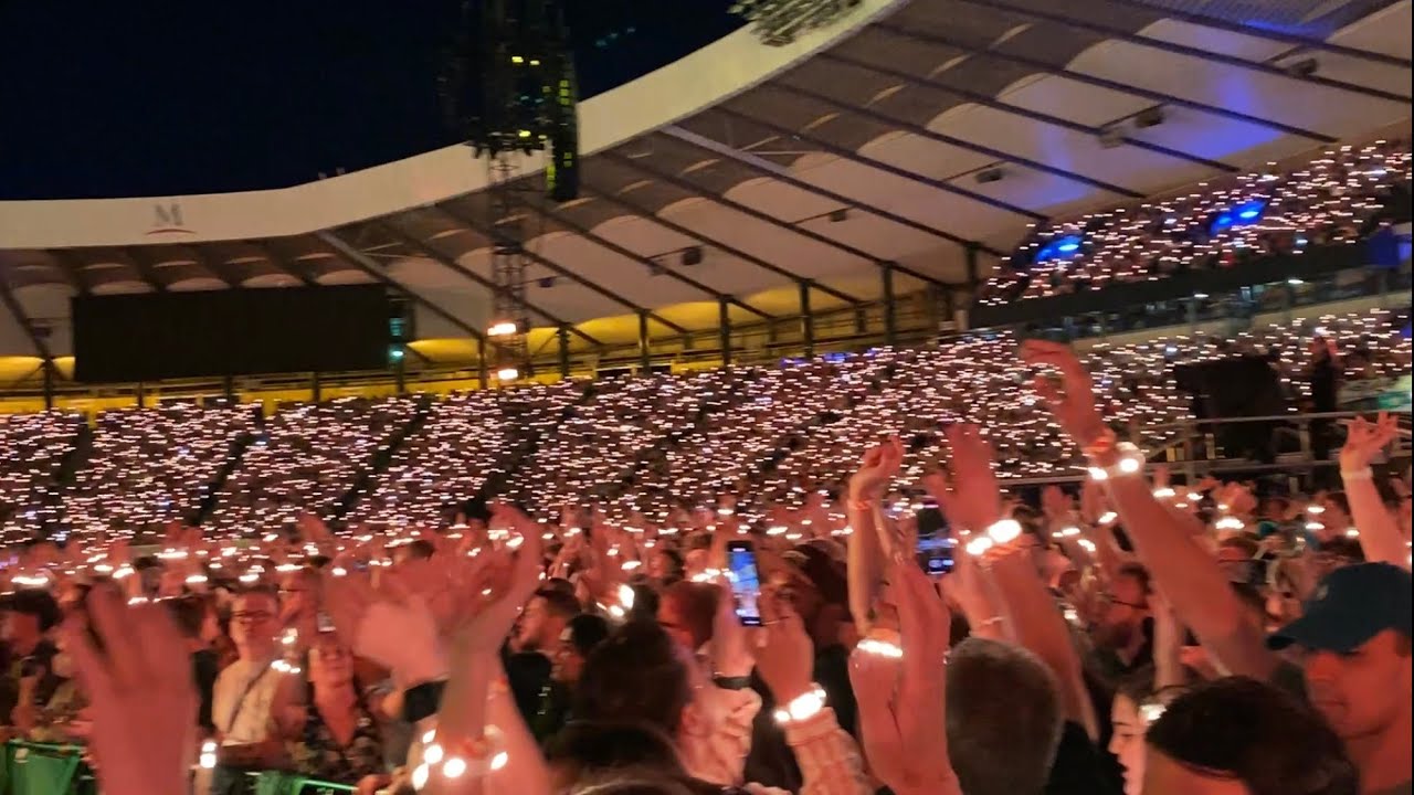 COLDPLAY YELLOW LIVE AT HAMPDEN PARK GLASGOW 23/08/22 AMAZING SCOTTISH CROWD SINGALONG