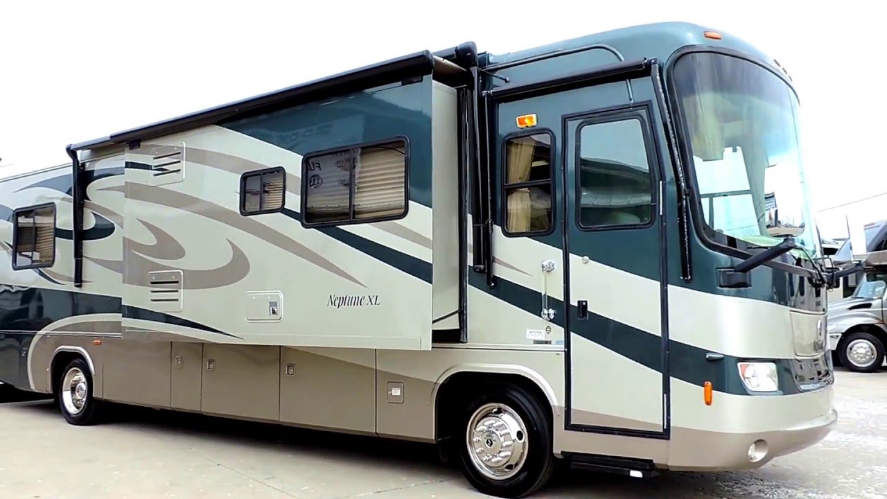 Very Nice 36' 2008 Holiday Rambler Neptune 36PBT 3-Slides 340HP 41K Miles!!