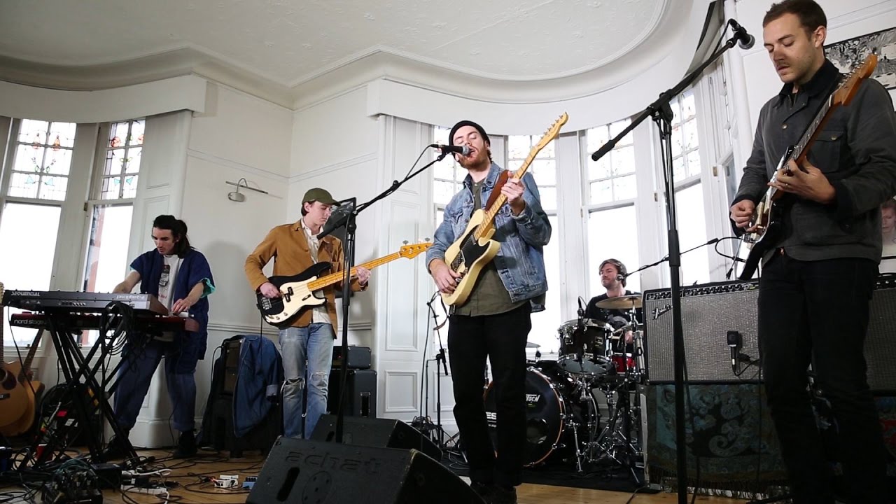 Wild Nothing - 'Adore', 'TV Queen' - Tenement TV