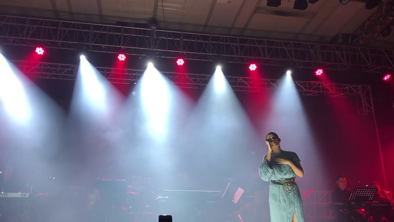 Raisa - Takkan Terganti (Yovie And His Friend)