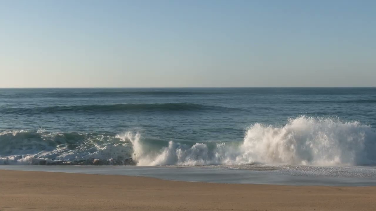 Ocean Waves Crashing 🌊Relaxing Ocean Ambience (4K UHD)