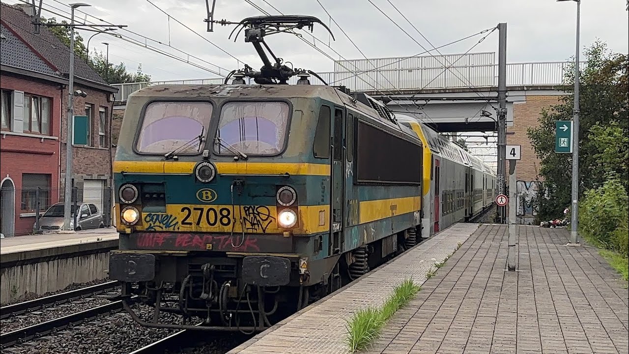Trains at Erembodegem Station (4K) 28-07-25