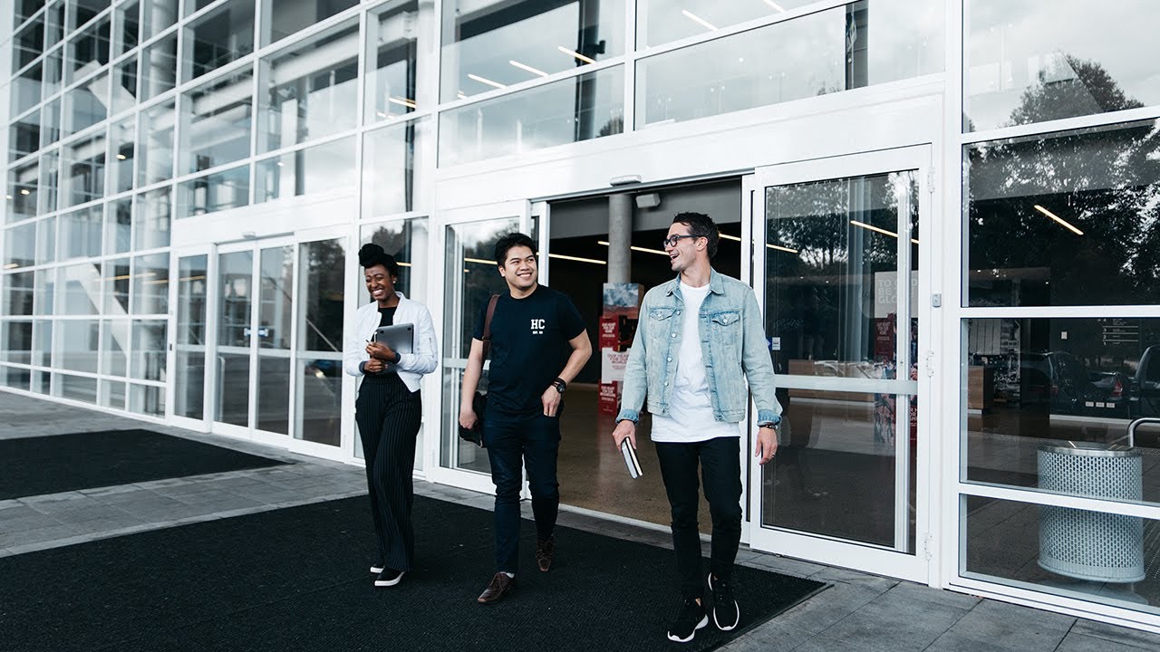 Campus Life | Sydney Hills & City Tour