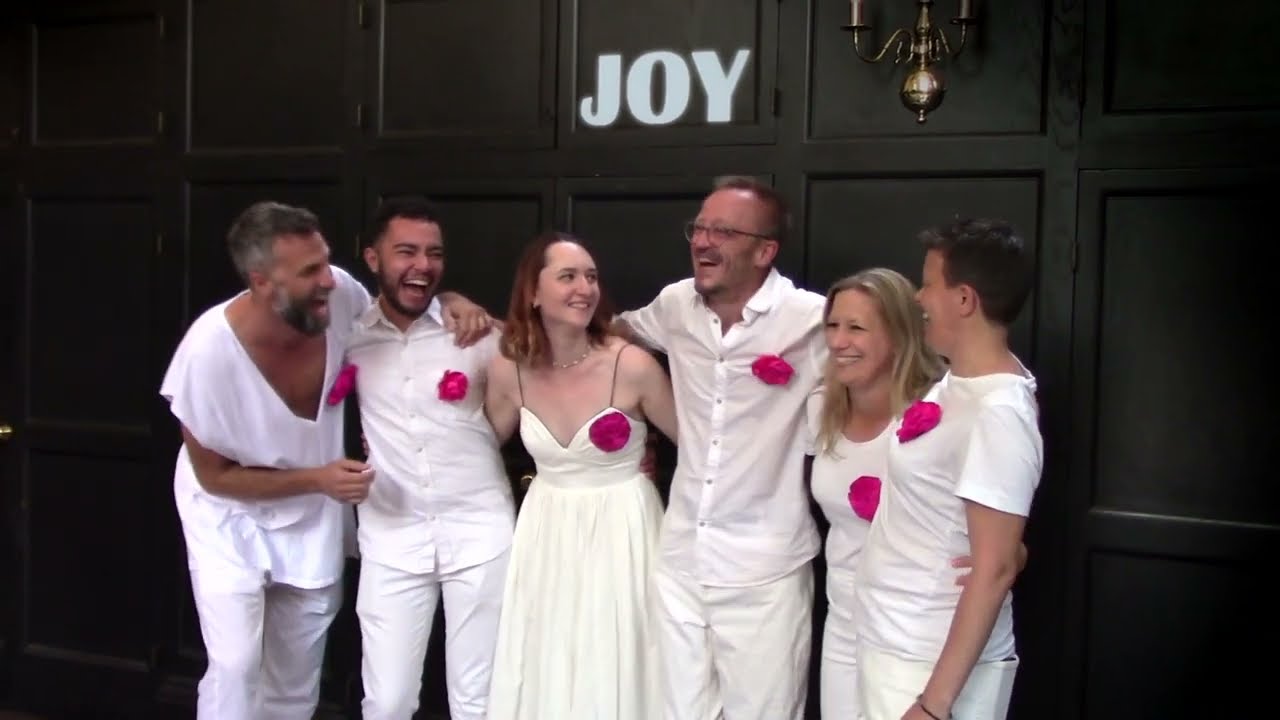 Pink Singers - Chosen Family