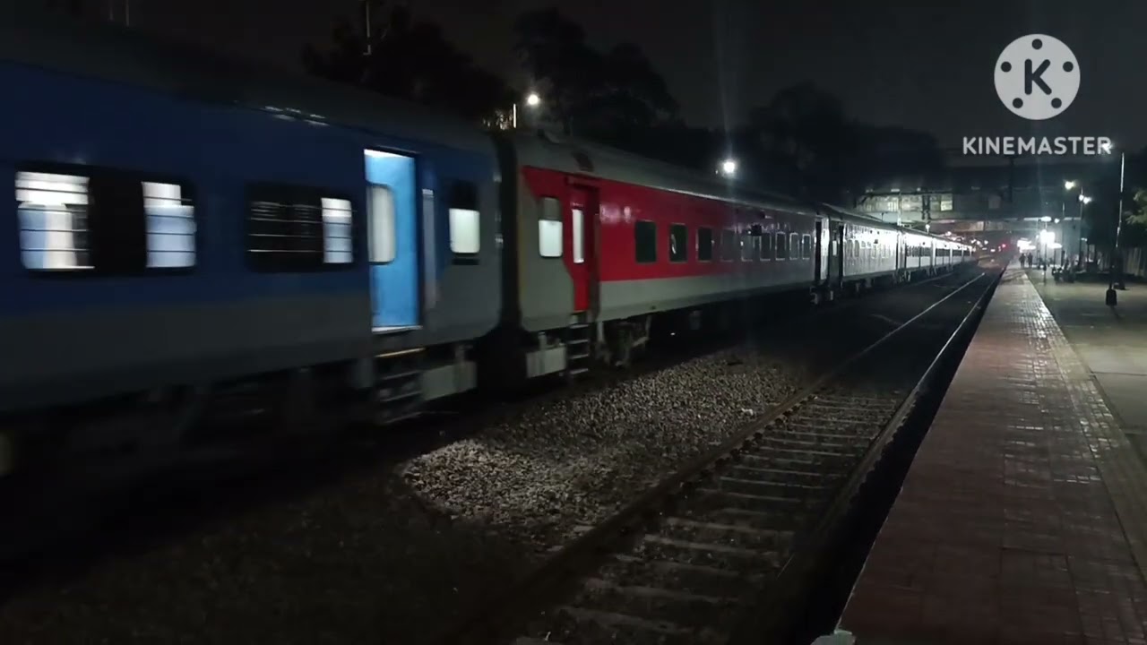 17662 Nagarsol – Kacheguda Express Arriving at MJF | WAP-4 #22283 Powerful Entry 🚆🔥