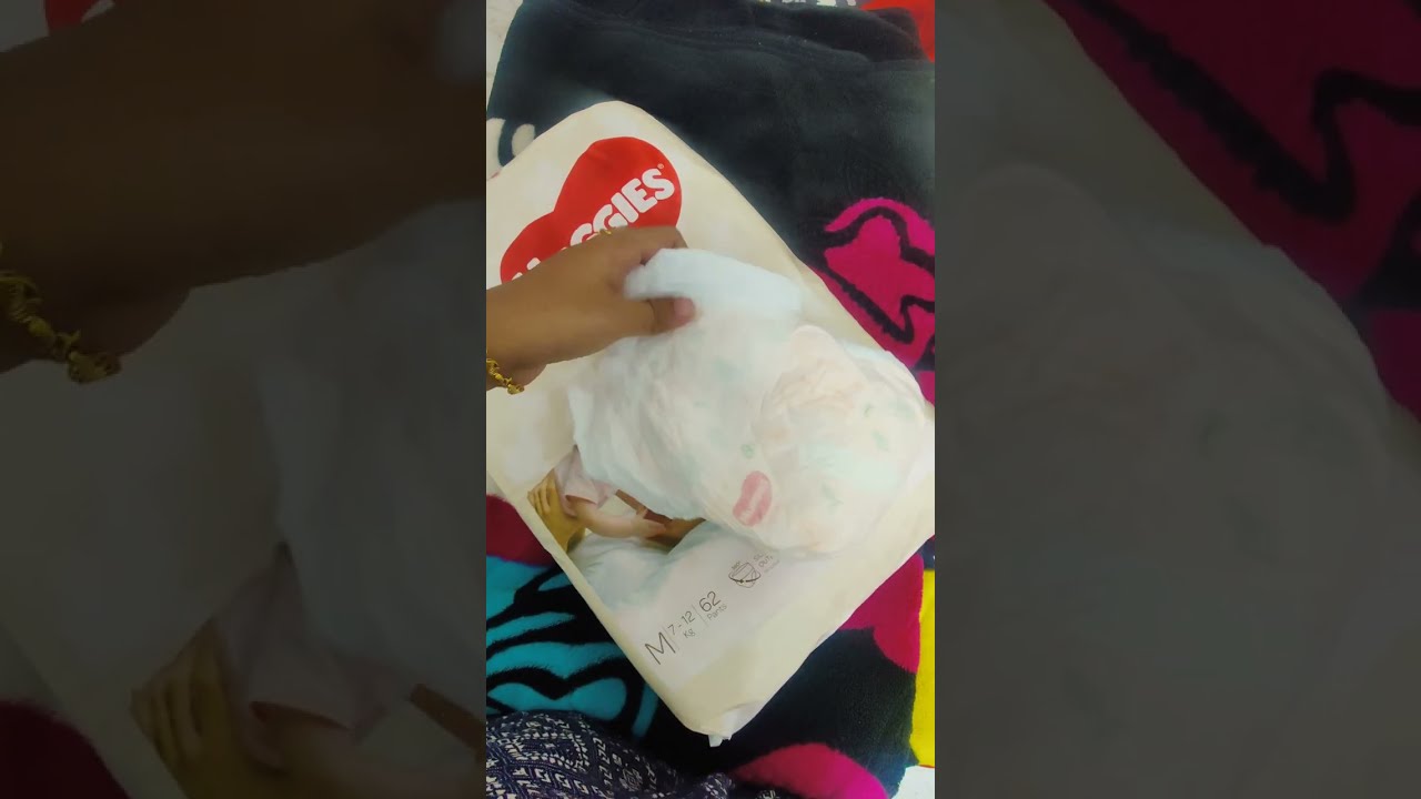 Huggies premium VS Huggies wonder pants Review - Shee&Sha Baby special