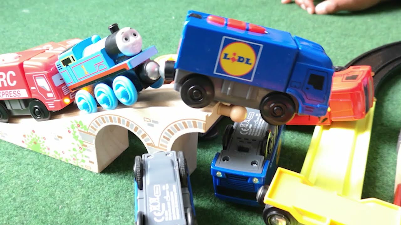 Toy Train Videos for Children Thomas | Building Blocks Toys for Kids | Assembly Videos