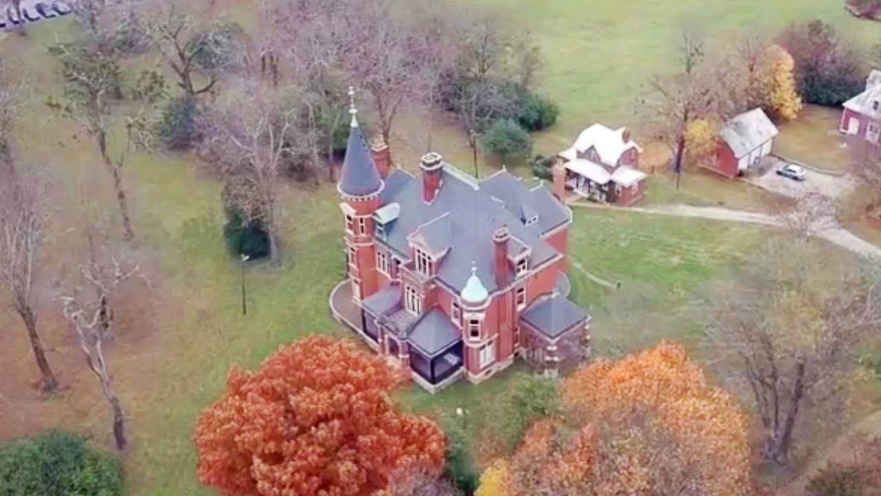Drone footage of famous Elmwood Estate in Richmond, KY