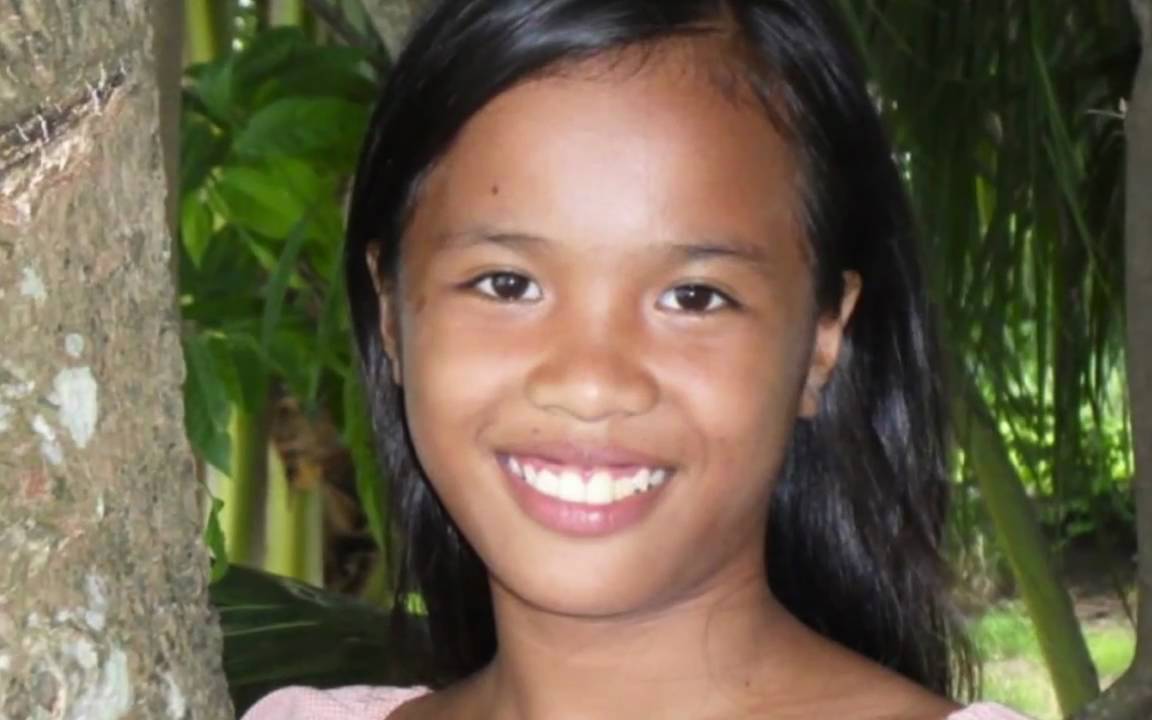 Feeding Hungry Filipino Children