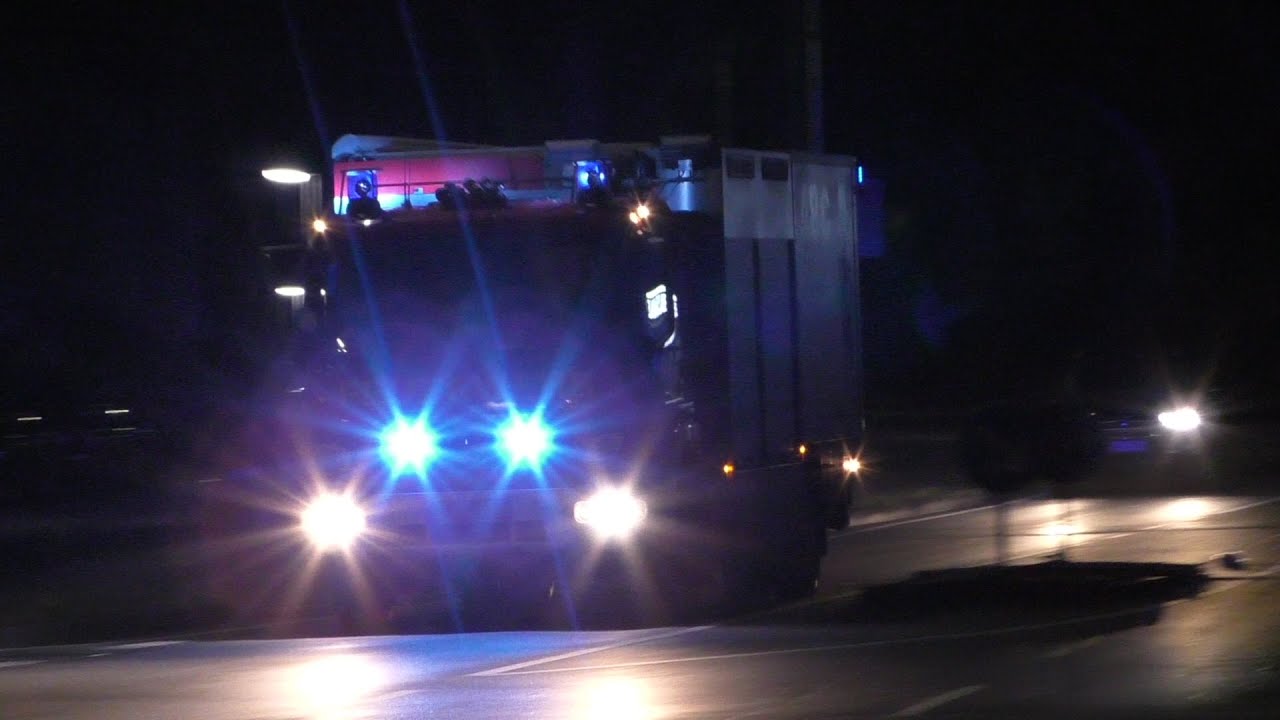 [STADTALARM/SIERENENALARM] Einsatzfahrten der Freiwilligen Feuerwehr Werdohl zu Großbrand