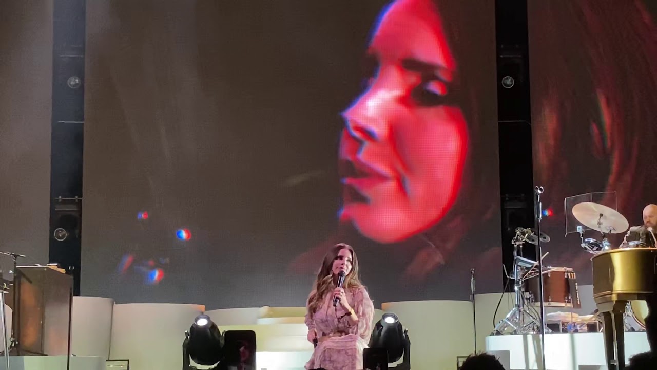 Lana Del Rey NFR! Tour Vancouver “Mariners Apartment Complex”