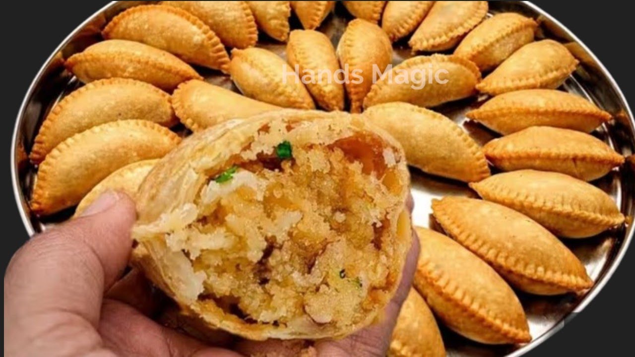 बगैर फालतू मेहनत हलवाई जैसी खस्ता गुजिया गारंटी सेकते समय एक भी नहीं फटेगी | Khasta Gujiya Recipe 
