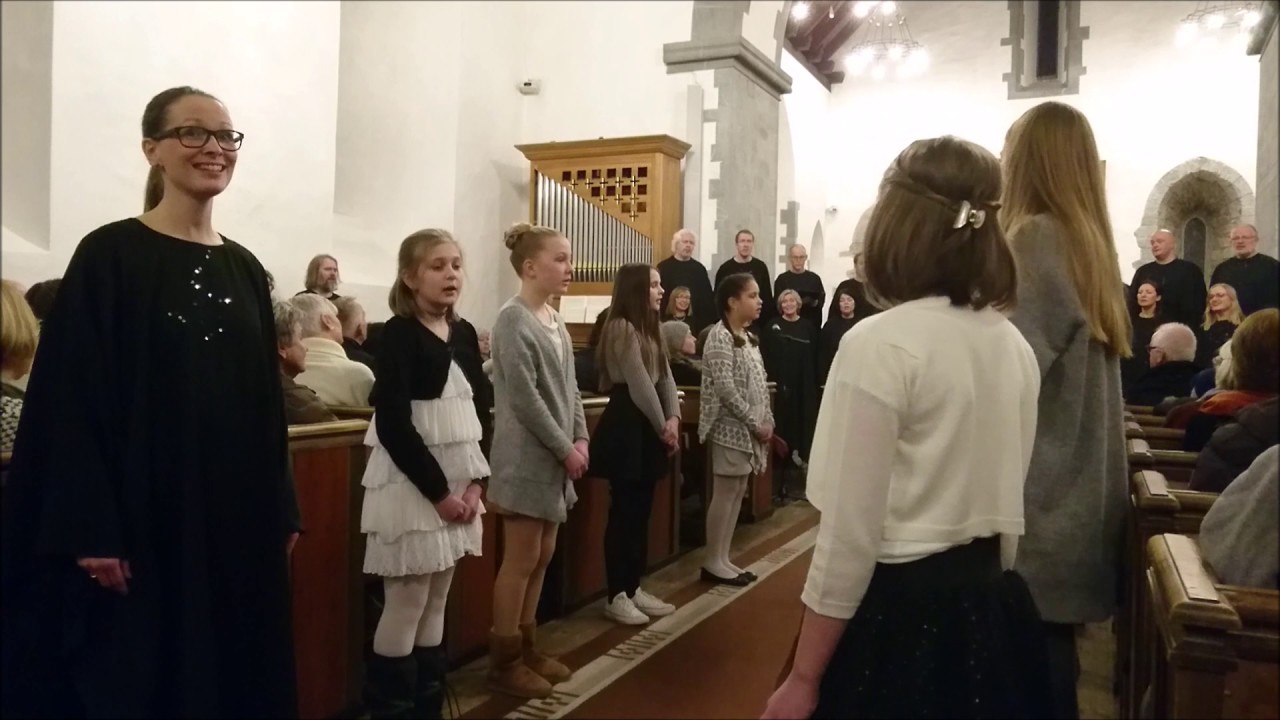 Fana Kirke  10 02 17  Jentekoret Fanatalentene og SKRUK syng Kyrie Eleison