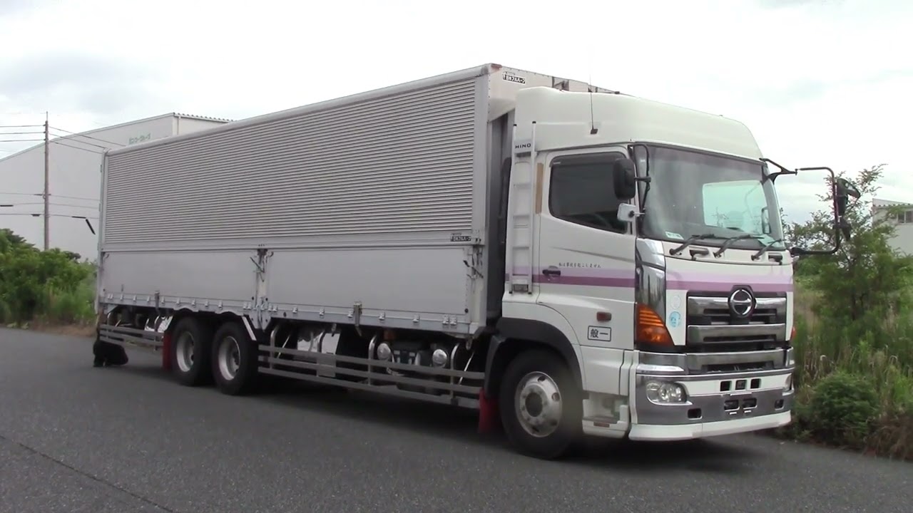 販売車両　日野グラプロ　フルハーフウイング