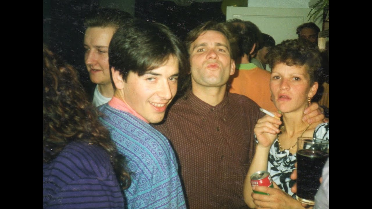 MON,S Bootle L20-MON,S- Old Bar 1990