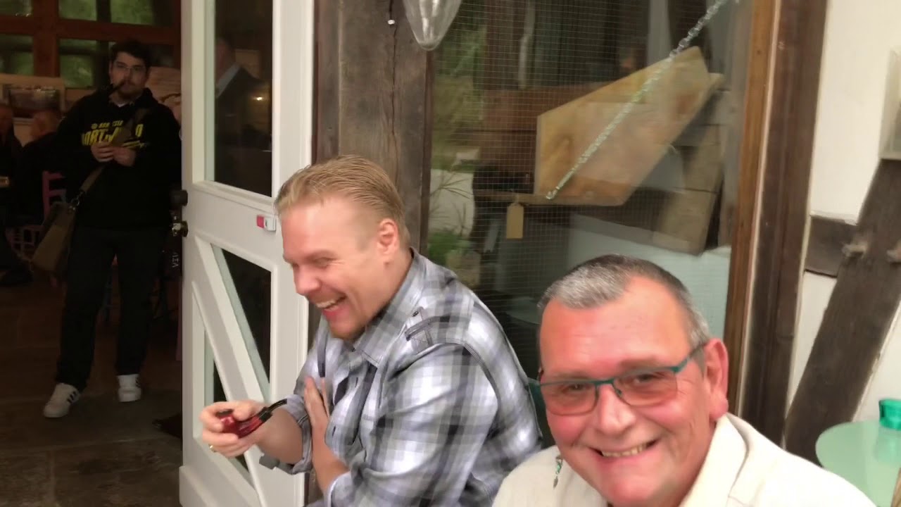 Pfeifenkränzchen bei Toto und Celvin / CO-Pipes