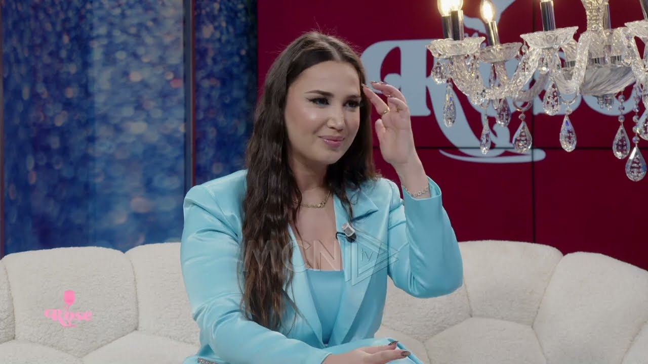 Vojsava Aliaj prezanton këngën e saj më të re në “Një Gotë Rose”