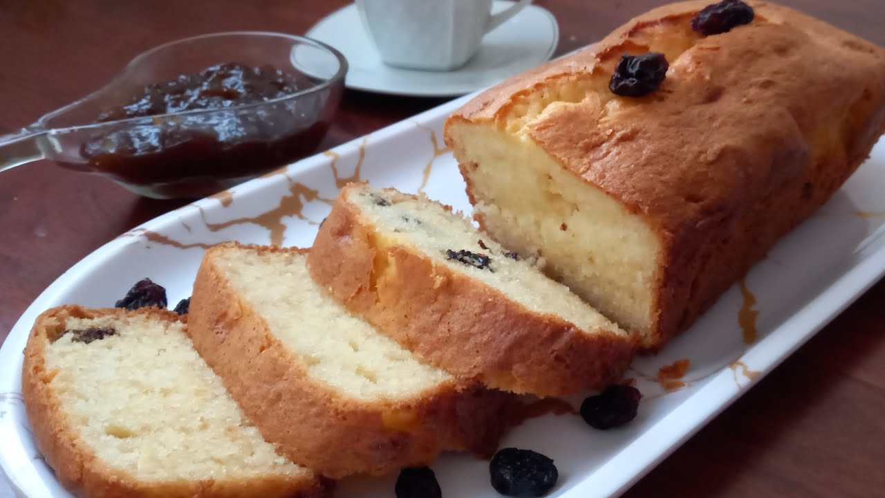 كيك بالزبيب خالي من الغلوتين والسر الي يخليه مشقق🤔ومايهبطش زبيب اسفل الكيك🤫.cakesans gluten