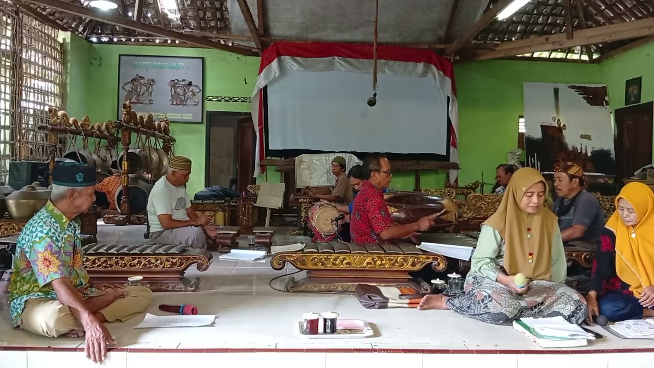 Gladhi Gd Kutut manggung pl br