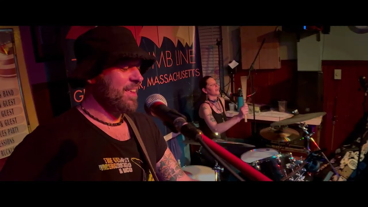 Muddy Ruckus - at The Rhumb Line