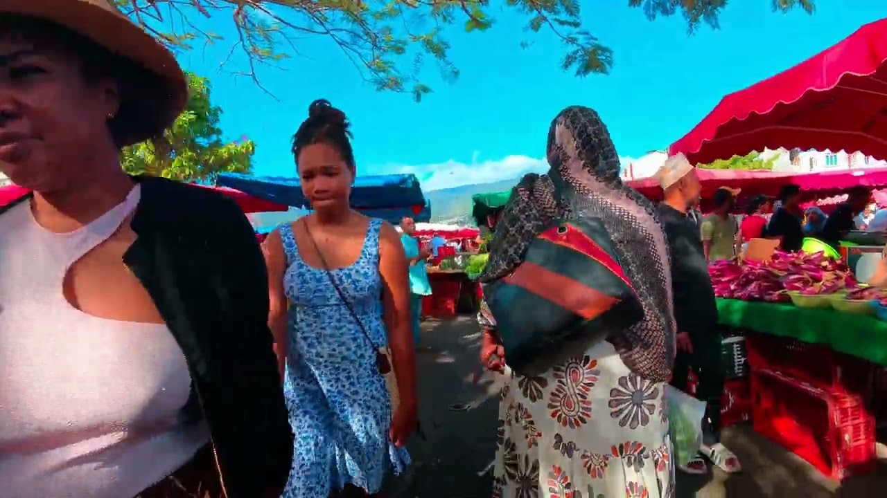 Île de la Réunion, marché de chaudron ( suite) 