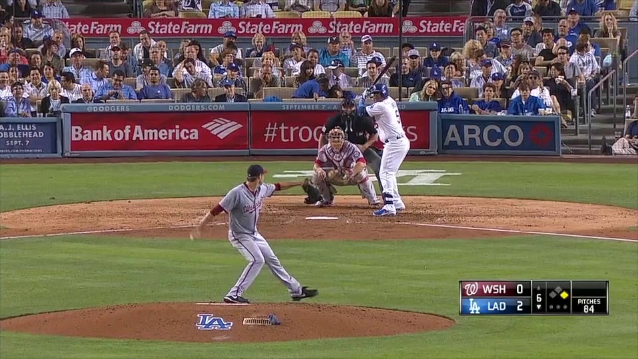 Juan Uribe's Home Run Hands