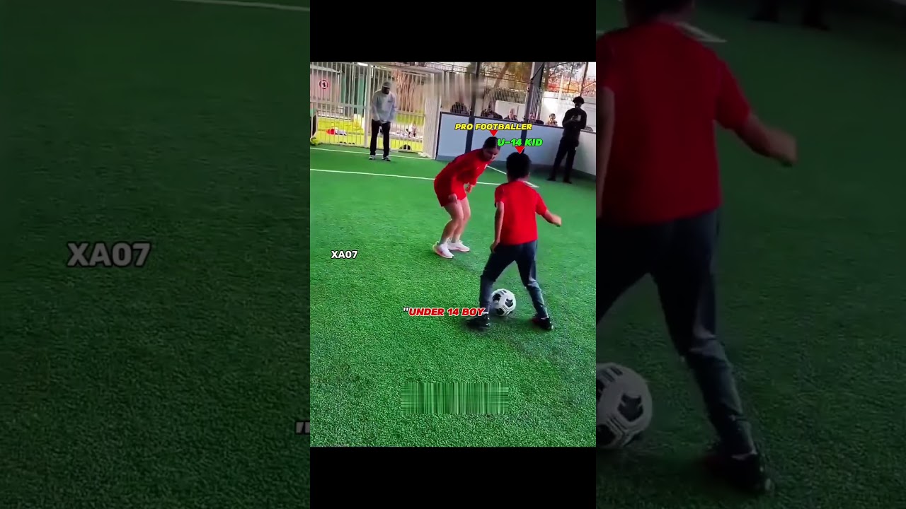 Men's Football🥶 Vs Women's Football 🤡#shorts #ronaldo #messi #shortsvideo