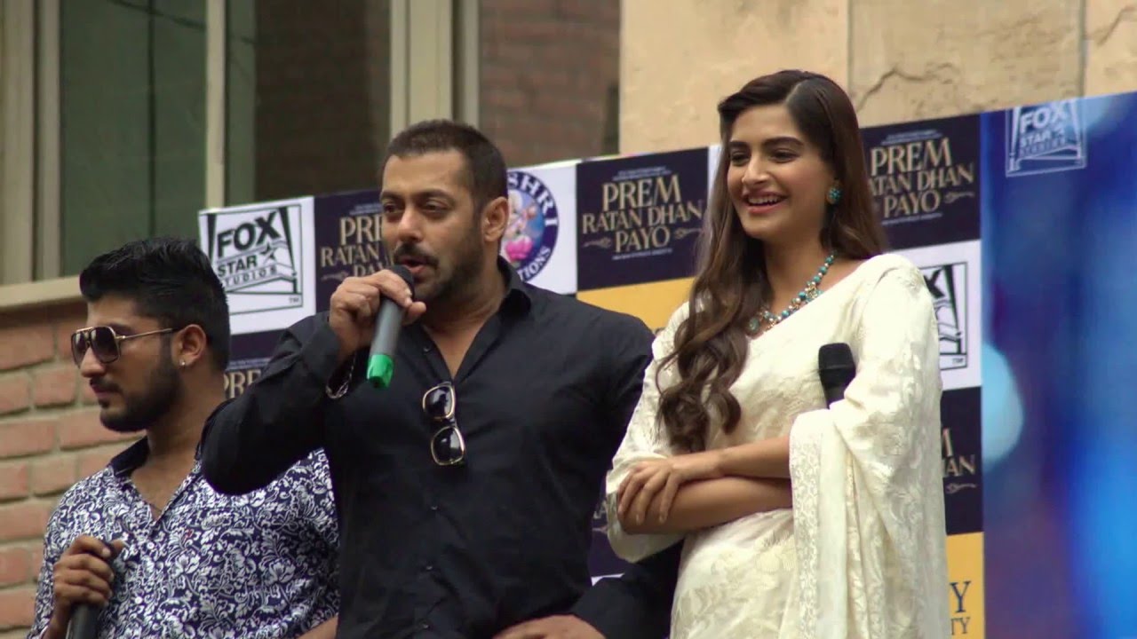 Salman Khan & Sonam Kapoor at Amity University Noida | Prem Ratan Dhan Payo promotion