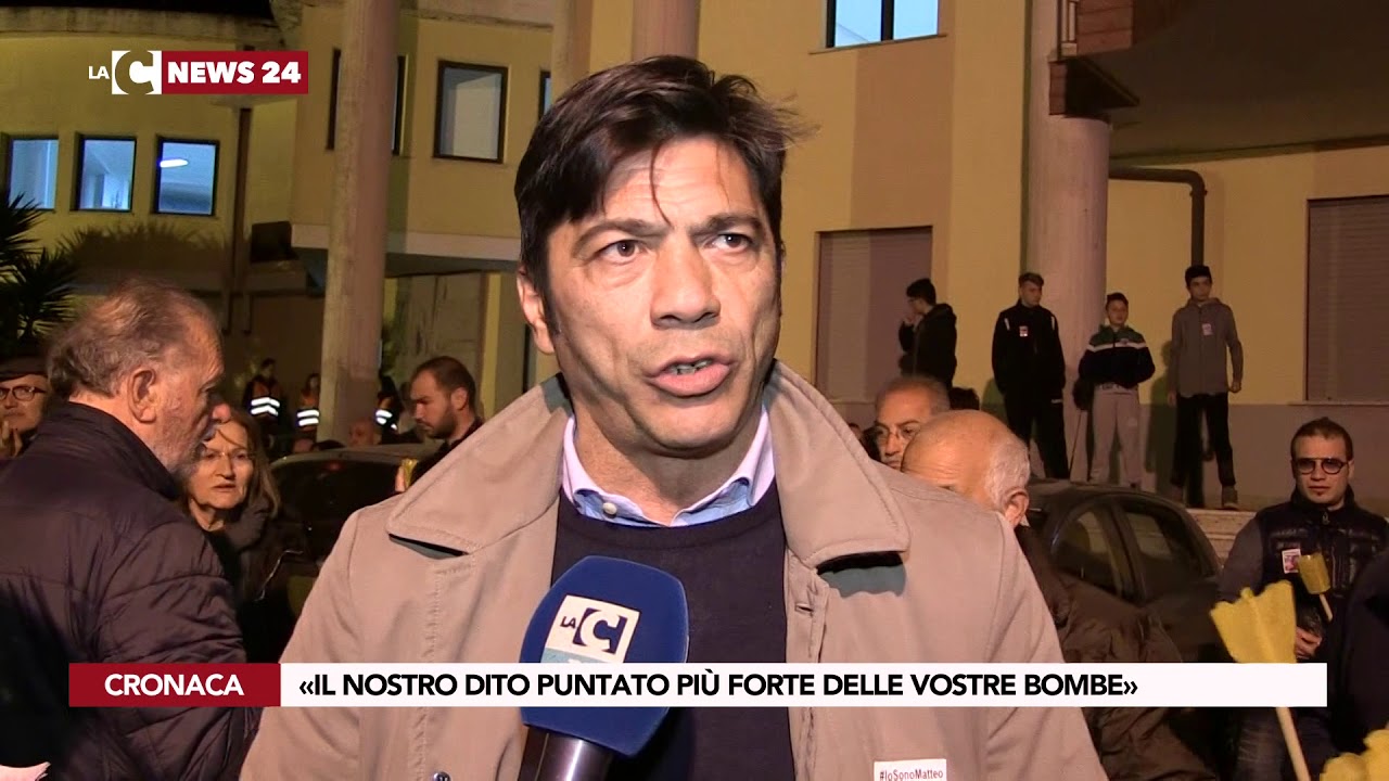 Autobomba di Limbadi, fiaccole accese in una notte storica